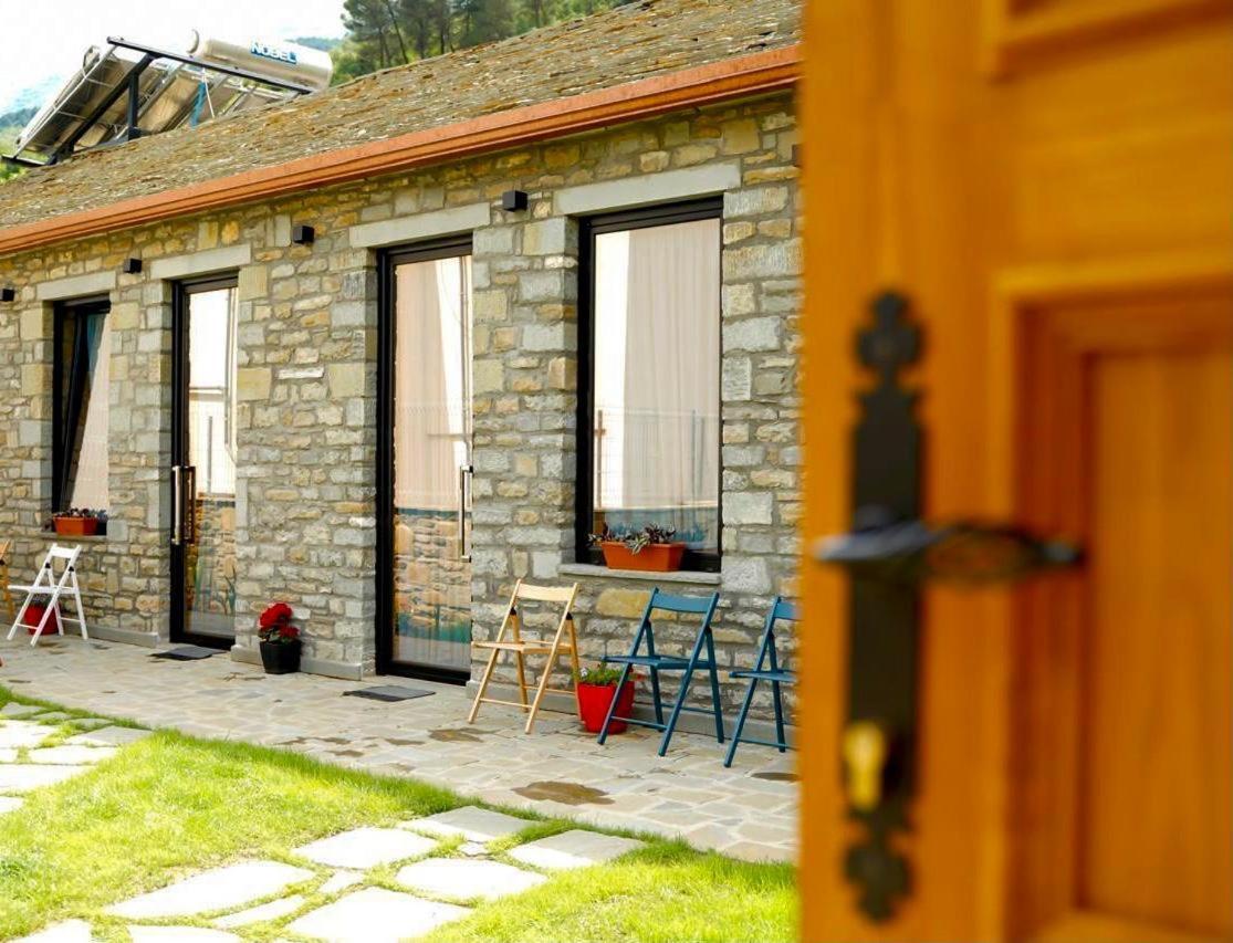 Gogo Moustache Guest House Përmet Exteriér fotografie